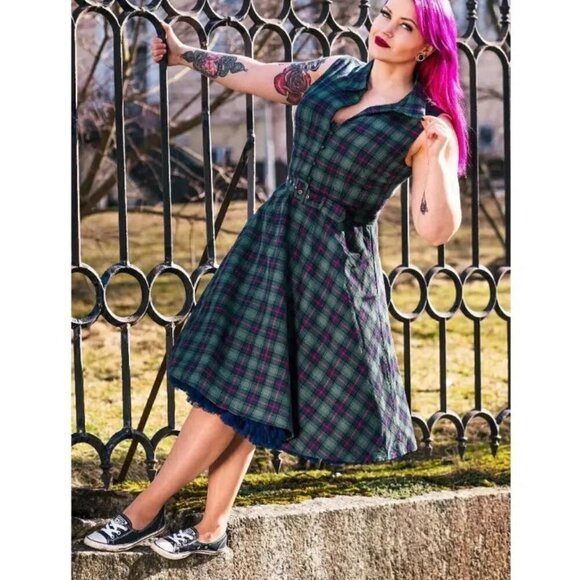 Dolly & Dotty Poppy Retro Shirt Swing Dress in Green Tartan - Picture 2 of 3